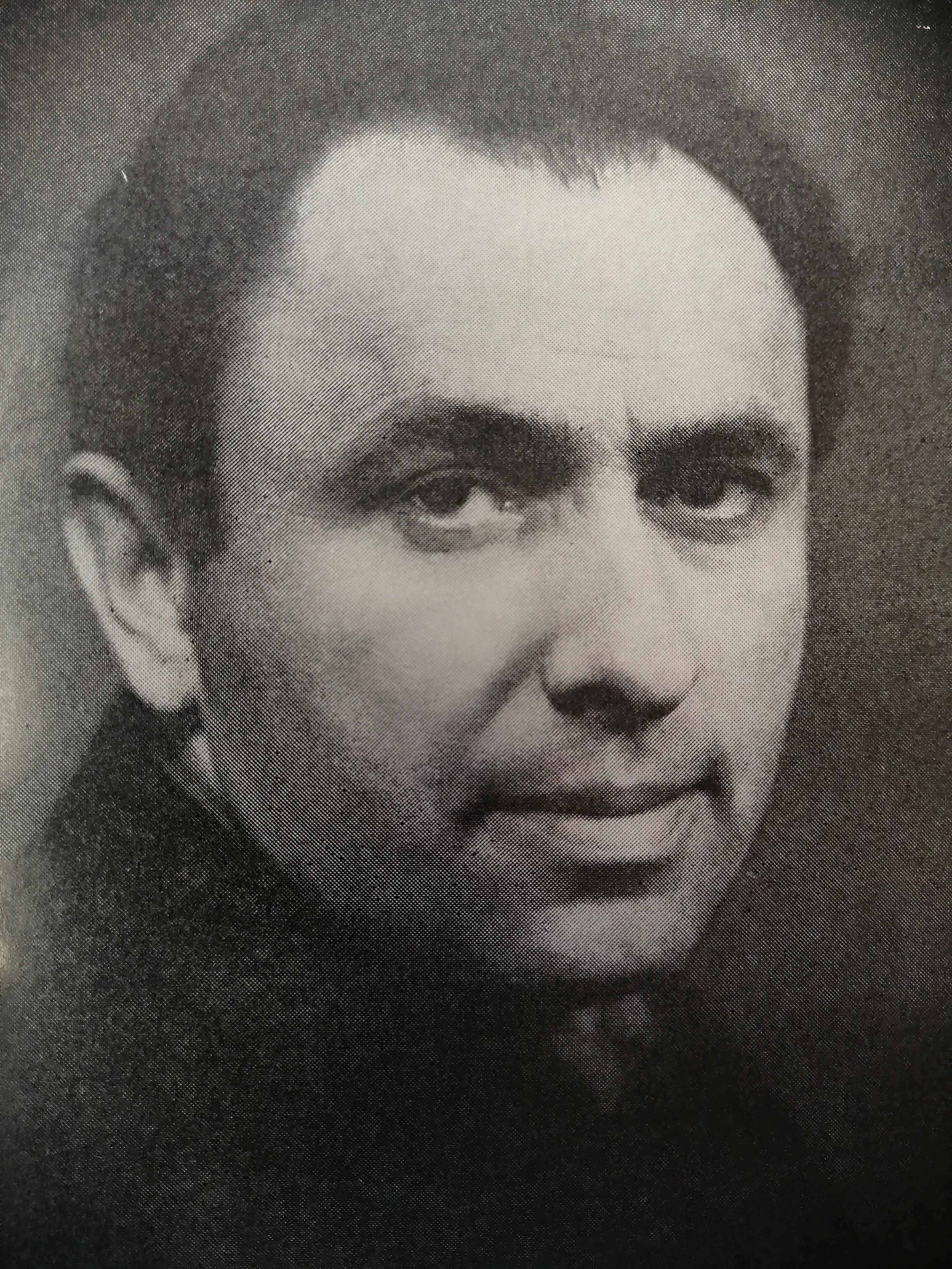 Вячаслаў Адамчык. Крыніца ілюстрацыі: Выбраныя творы : у 2 т. / Вячаслаў Адамчык ; [аўтар прадмовы М. Тычына]. – Мінск, 1983. – Т. 1 : Чужая бацькаўшчына : раман ; Апавяданні. – Франтыспіс. 