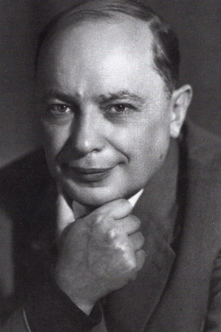 Аркадзь Куляшоў (1960-я гг.). Крыніца ілюстрацыі: Аркадзь Куляшоў. Лясному рэху праўду раскажу… : аповесць-эсэ / Валянціна Куляшова. – Мінск, 2014. – Л. 4 уклейкі паміж с. 96–97.