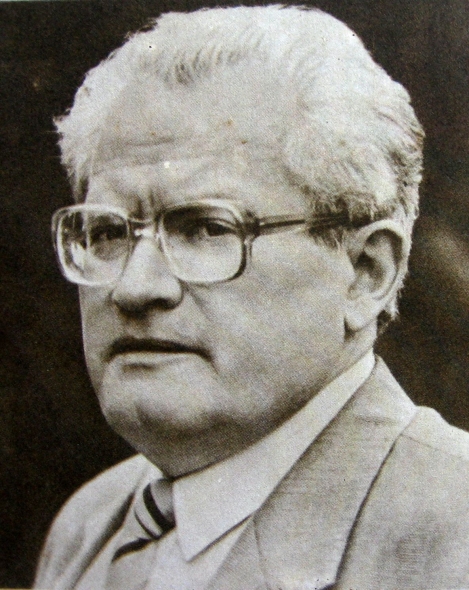 Адам Мальдзіс. Крыніца ілюстрацыі: І ажываюць спадчыны старонкі : выбранае / Адам Мальдзіс. – Мінск, 1994. – Франтыспіс.