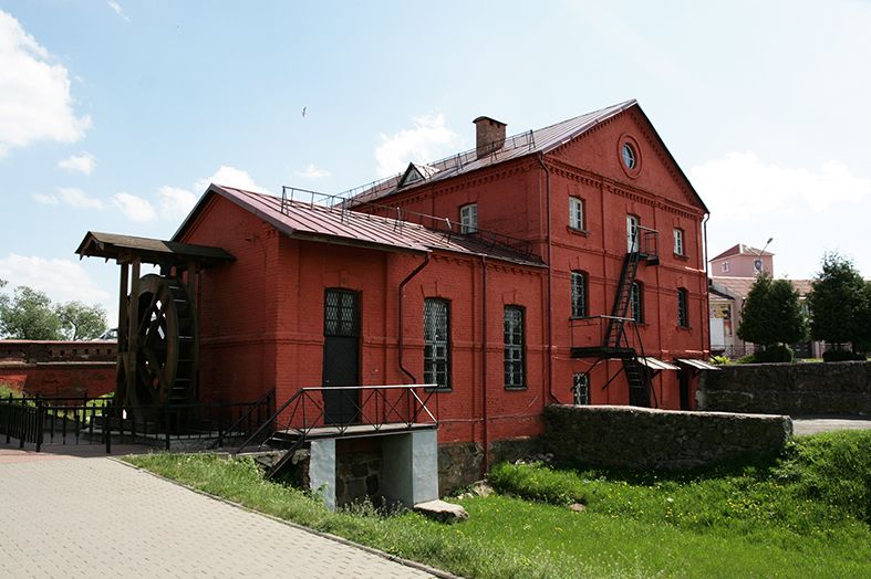 Будынак музея. Крыніца ілюстрацыі: http://museums.by/muzei/fotoreportazhi/orshanskiy-etnograficheskiy-muzey-melnitsa/