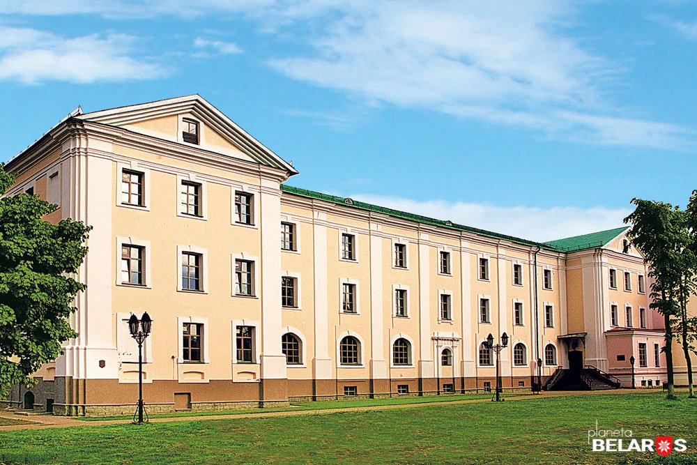 Крыніца ілюстрацыі: https://planetabelarus.by/sights/byvshiy-iezuitskiy-kollegium-v-polotske/