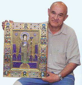 Крыніца ілюстрацыі: Мікалай Пятровіч Кузьміч: чалавек стагоддзя : біябібліяграфічны паказальнік / УК "Абласная бібліятэка імя М. Горкага". – Брэст, 2011. – С. 6 каляр. уклейкі.