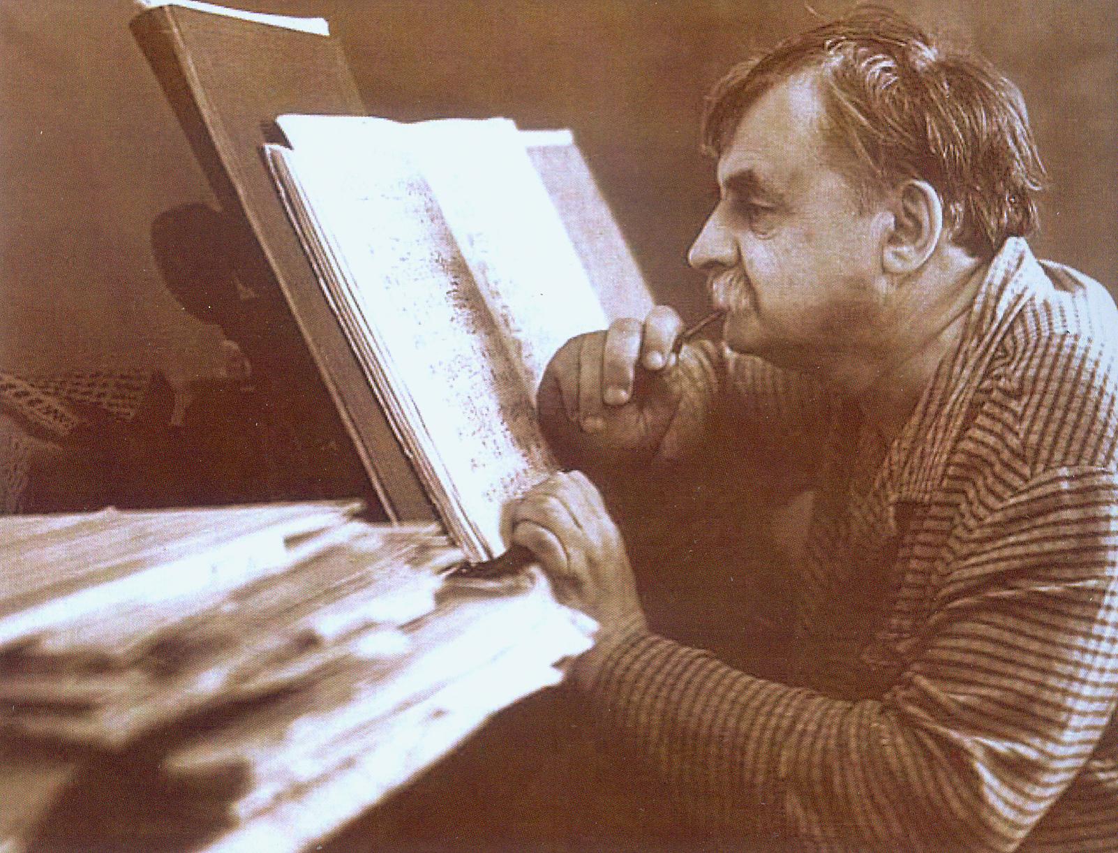 Н. Аладов (1970 г.). Источник иллюстрации: Николай Ильич Аладов : статьи, материалы, воспоминания : [к 125-летию со дня рождения] / Министерство культуры Республики Беларусь, Учреждение образования "Белорусская государственная академия музыки" ; [составители: Н. Н. Стасюк, Р. Н. Аладова ; редколлегия: Е. Н. Дулова, О. В. Дадиомова, Е. В. Лисова]. – Минск, 2016. – С. 24 вклейки между с. 224–225.