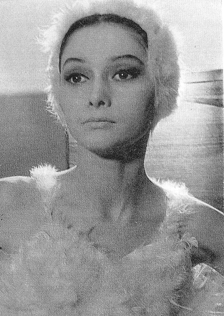 Одетта – Л. Бржозовская (балет "Лебединое озеро"). Источник иллюстрации: Гармония дуэта : о творчестве Л. Бржозовской и Ю. Трояна / Т. М. Мушинская. – Минск, 1987. – С. 8.