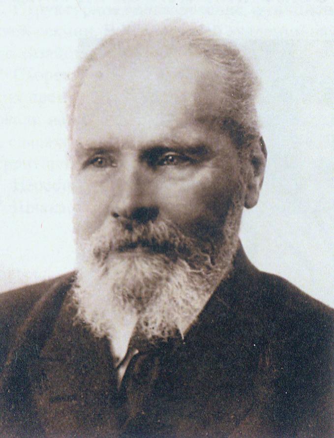 Е.Ф. Карский Погрудный портрет. Источник иллюстрации: Жизнь и деятельность академика Е. Ф. Карского : сборник документов и материалов : в 2 ч. / Национальная академия наук Беларуси, Институт истории, Санкт-Петербургский филиал Архива Российской академии наук. – Ч. 1 : Проблемы истории и культуры Беларуси в документальном наследии Е. Ф. Карского. Материалы семьи / [составители: А. В. Унучак и др. ; ответственные редакторы: Л. Д. Бондарь и др.]. – Минск, 2020. – С. 2 вклейки между с. 342–343.