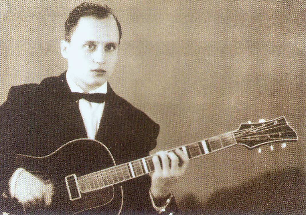 В. Мулявин (1960). Источник иллюстрации: Владимир Мулявин. "Сэрцам і думамі…" : воспоминания, интервью, исследования / Людмила Крушинская. – Минск, 2015. – С. 109.