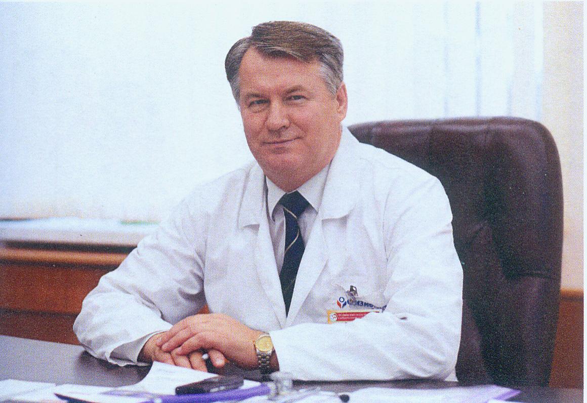 В.А. Снежицкий в клинике кардиологии (2014). Источник иллюстрации: Виктор Александрович Снежицкий : к 60-летию со дня рождения / Национальная академия наук Беларуси, Гродненский государственный медицинский университет ; [составители: Е. С. Волкова, Е. А. Гирза, Л. Н. Янушко ; под общей редакцией Л. С. Лукашевич]. – Минск, 2020. – С. 7 вклейки между с. 147–148.