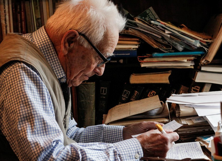 Леанід Лыч. Крыніца ілюстрацыі: https://novychas.by/asoba/leanid-lycz-90-hod