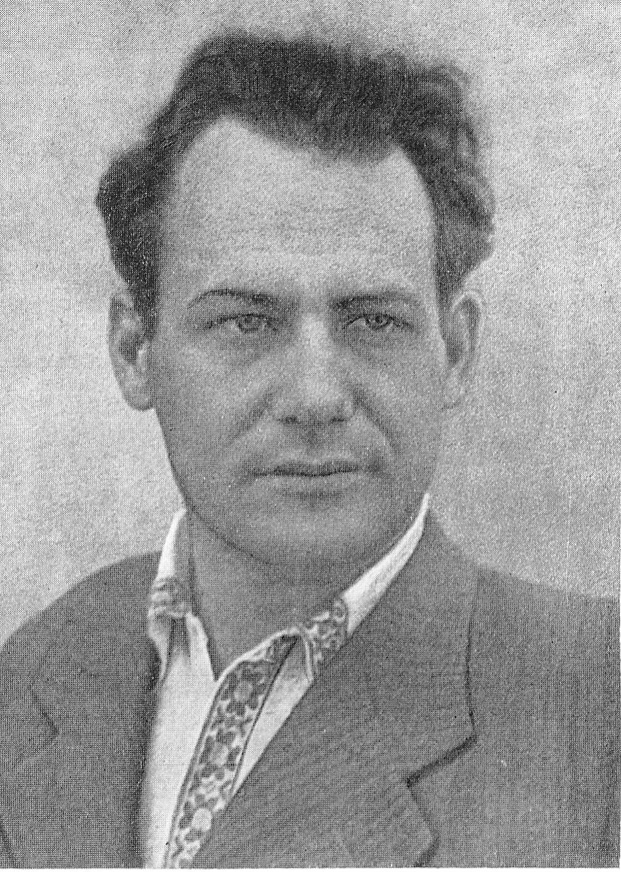 І. Мележ (1950). Крыніца ілюстрацыі: Збор твораў : у 10 т. / Іван Мележ ; рэдкалегія: А. М. Адамовіч [і інш. ; аўтар уступнага артыкула А. Адамовіч ; Акадэмія навук БССР, Інстытут літаратуры імя Я. Купалы]. – Т. 2 : Нарысы. П'есы / рэдактар тома С. С. Лаўшук ; падрыхтоўка тэкстаў і каментарыі Т. М. Жук. – 1980. – С. 1 уклейкі паміж с. 96–97.