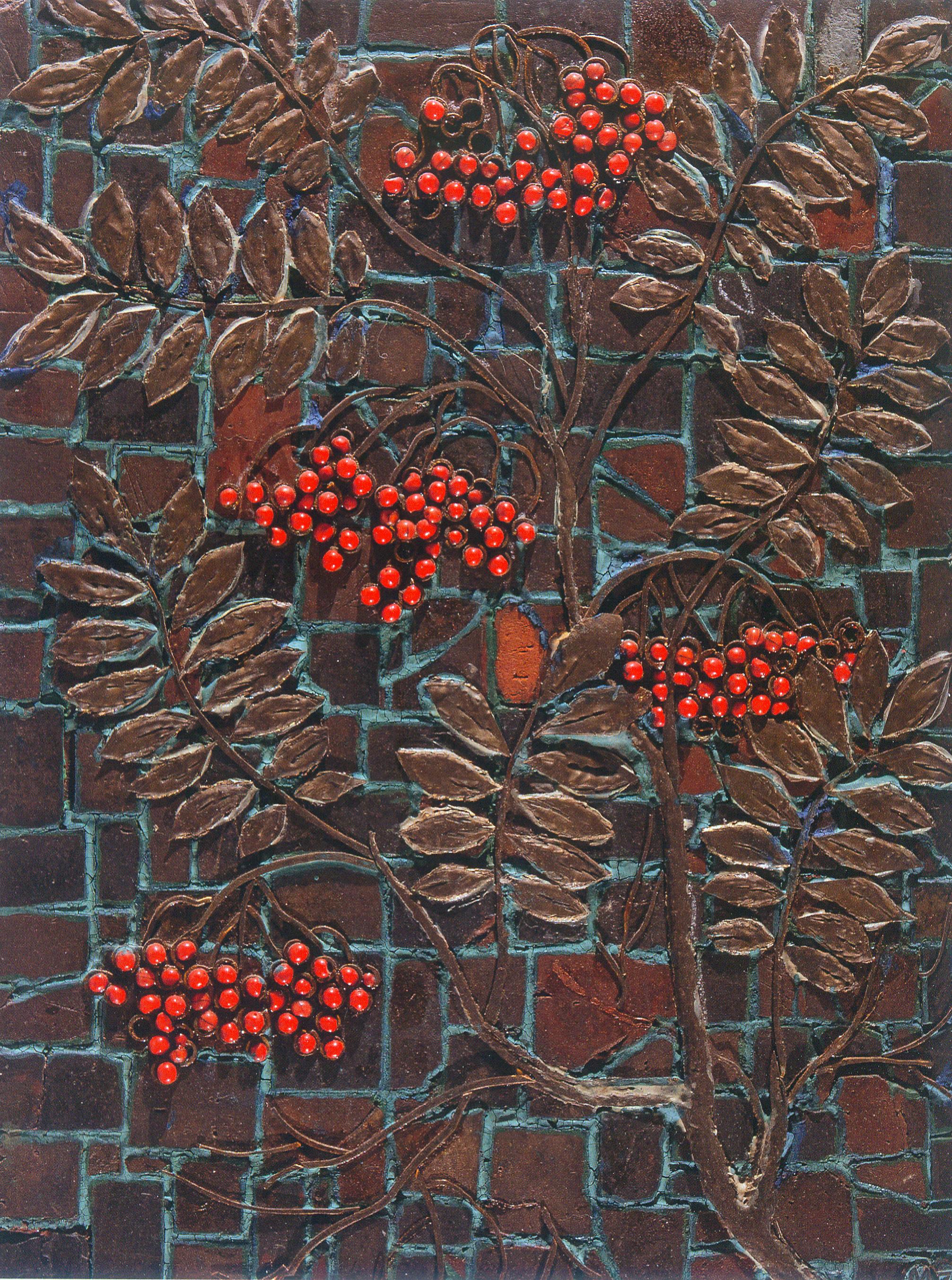 Декоративное панно "Рябинка" (1970). Источник иллюстрации: Оскар Марикс, 1890–1976 : [книга-альбом] / Государственный музей истории театрального и музыкального искусства Республики Беларусь ; [составители: И. А. Бархатков и др. ; авторы статей: Р. П. Честнова и др.]. – Минск, 2012. – С. 104.