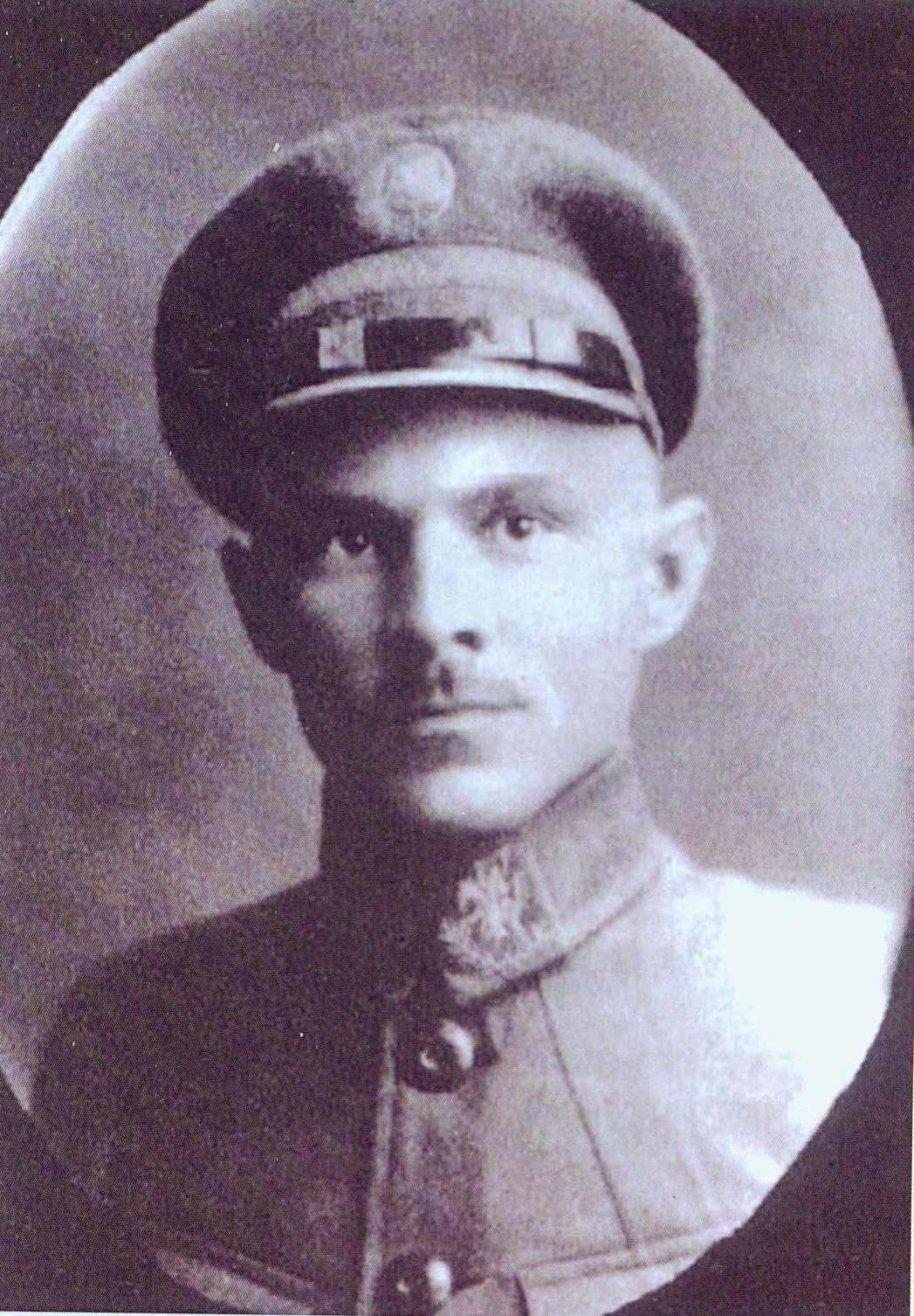 Алесь Гарун. Крыніца ілюстрацыі: Сацыял-дэмакратычны каляндар на 2016–2017 гады : 25 год Беларускай сацыял-дэмакратычнай партыі (Грамада) : [насценны перакідны каляндар] / гістарычная даведка Анатоль Сідарэвіч ; дызайн і вёрстка Міхайліна Нарушэвіч. – Мінск, 2016.