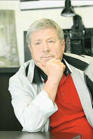 Аляксей Дудараў. Крыніца ілюстрацыі: Рэспубліка. – 2010. – 5 чэрвеня (№ 103). – С. 6.