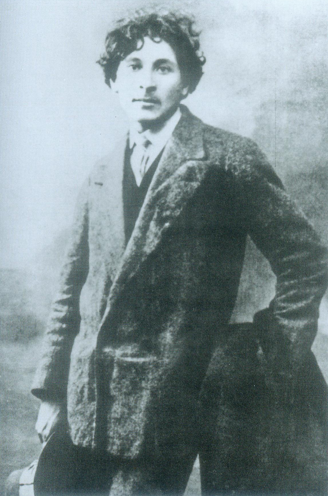 Марк Шагал (Санкт-Петербург, 1910). Источник иллюстрации: Моя жизнь : [автобиографический роман] / Марк Шагал ; [перевод с французского Н. Мавлевич ; послесловие и комментарии Н. Апчинской]. – Санкт-Петербург, 2017. – С. 1 вклейки между с. 160–161.