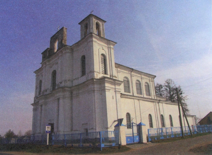 Столовичский костел Пресвятого Сердца Иисуса. Источник иллюстрации: Туристская энциклопедия Беларуси. – Минск : Беларуская Энцыклапедыя, 2007. – 647 с.