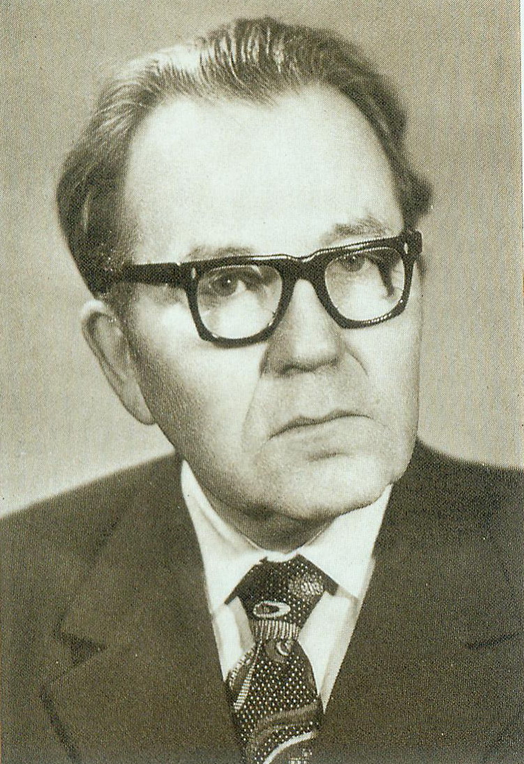 Анатоль Іверс. Крыніца ілюстрацыі: Жыву ў бацькоўскім краі : вершы і паэмы / Анатоль Іверс ; [прадмова А. Лойкі ; мастак Н. Л. Шаўшукова]. – Мінск, 1982. – Франтыспіс.