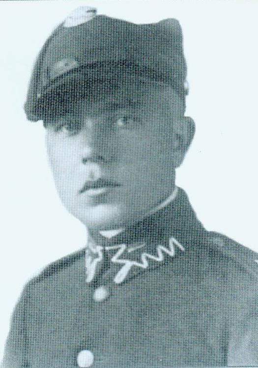 Іван Міско (Анатоль Іверс) – польскі жаўнер. Крыніца ілюстрацыі: Жыццё і творчасць Анатоля Іверса : успаміны, згадкі, рэцэнзіі, прысвячэнні, пісьмы, фотаздымкі / [укладанне і каментар С. Чыгрына]. – Мінск, 2012. – С. 1 уклейкі паміж с. 92–93.