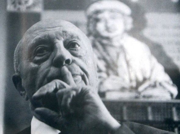 Крыніца ілюстрацыі: Юбілейны альбом да 90-годдзя Барыса Уладзіміравіча Кіта : прафесара, доктара філасофіі (па матэматыцы, Рэгенсбург, Германія), ганаровага доктара навук (Гародня, Беларусь), акадэміка Міжнароднай акадэміі астранаўтыкі (Парыж, Францыя), акадэміка і віцэ-прэзідэнта Міжнароднай акадэміі навук Еўразіі (Масква, Расія), грамадзяніна Злучаных Штатаў Амерыкі, ганаровага грамадзяніна горада Наваградка (Беларусь) / [уклад.: Л. Савік, В. Каліноўскі ; рэдкал.: Т. Вяршыцкая і інш.]. – Мінск : [б. в.], 2001. – 99 с., [14] л. iл., каляр. іл., партр. : іл., партр., факсім.