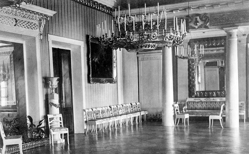 Бальная зала палаца Булгакаў у Жылічах. Крыніца ілюстрацыі: https://zviazda.by/be/news/20200717/1595006891-adkryvaem-belarus-versal-u-zhylichah
