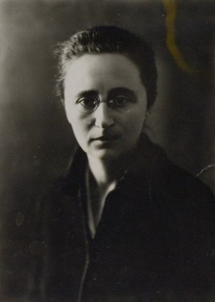 Ю. Бібіла (1930). Крыніца ілюстрацыі: Архіўныя матэрыялы Нацыянальнай бібліятэкі Беларусі.