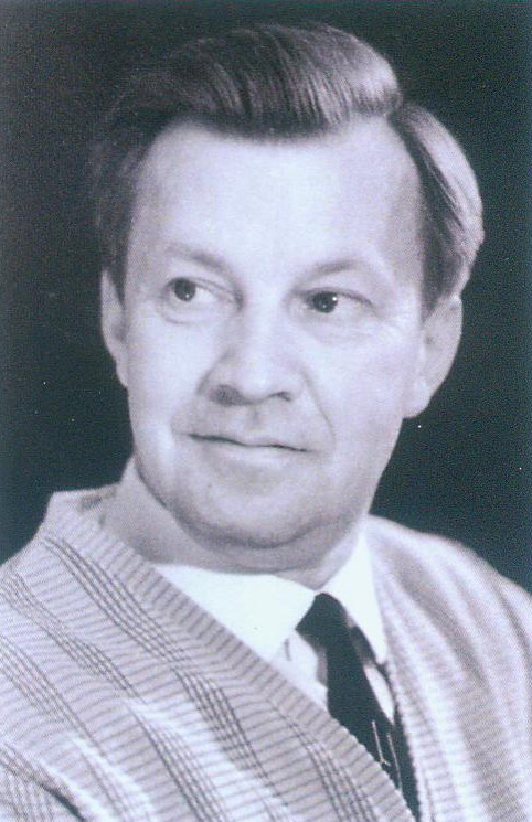 Г.С. Глущенко – заведующей кафодрой истории музыки Белорусской государственной консерватории (1975). Источник иллюстрации: Георгий Семенович Глущенко : Статьи. Воспоминания. Документы : к 90-летию со дня рождения / Учреждение образования "Белорусская государственная академия музыки" ; [редактор-составитель К. И. Степанцевич]. – Минск, 2012. – С. 195.