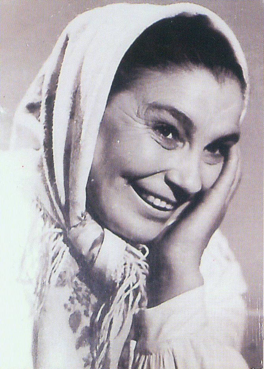 Галіна Макарава ў ролі Лушкі ў спектаклі Тэатра імя Я. Купалы "Лявоніха на арбіце" па п'есе А. Макаёнка (1961). Крыніца ілюстрацыі: Скарбніца нацыянальнай літаратуры і мастацтва : [камплект рэпрадукцый] / Установа "Беларускі дзяржаўны архіў-музей літаратуры і мастацтва" ; укладальнікі: Г. В. Запартыка, Т. В. Кекелева, У. Г. Кулажанка ; [аўтар тэксту]: Таццяна Шырокава. – Мінск : [б. в.], 2010. 