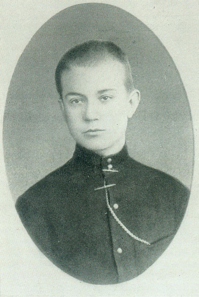 В.А. Золотарев в годы обучения в капелле. Источник иллюстрации: В. А. Золотарев / С. Нисневич. – Москва, 1964. – Вклейка между с. 8–9.