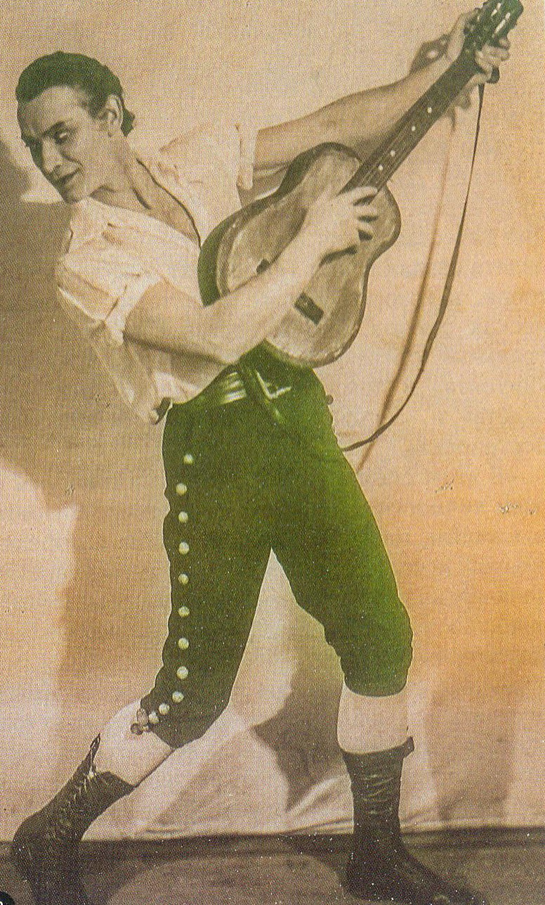 Семён Дресин в роли Базиля в балете "Дон Кихот" (1947). Источник иллюстрации: Партер. – 2015. – № 11. – С. 41. 