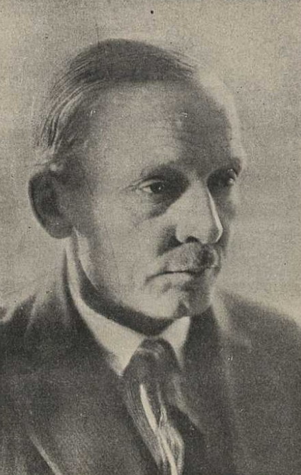 Я. Купала (сярэдзіна 1930-х гг.). Крыніца ілюстрацыі: Беларусі ардэнаноснай : [зборнік вершаў] / Янка Купала. – Мінск : Дзяржаўнае выдавецтва Беларусі. Мастацкая літаратура, 1937 (Друкарня імя Сталіна). – Франтыспіс.