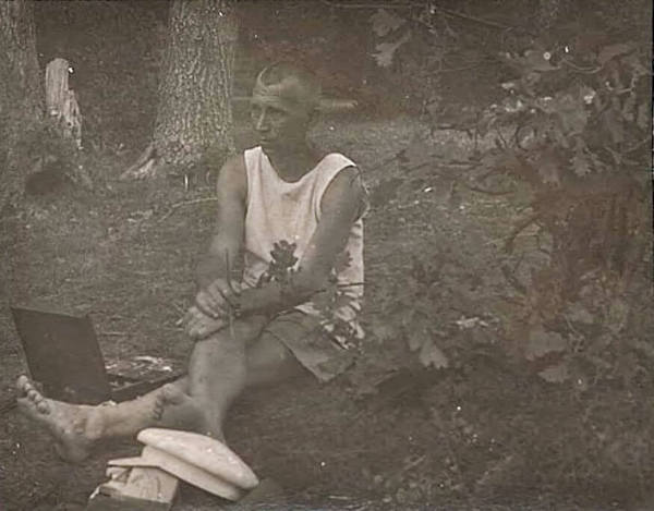 Аркадий Астапович за работой. Новоселки (1920-е гг.). Источник иллюстрации: https://artmuseum.by/ru/online/v-masterskie-ne-vernulis-arkadii-astapovich