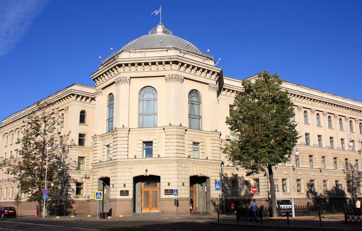 Здание Исполнительного комитета СНГ (ранее здание Минского обкома КПБ). Источник иллюстрации: https://cis.minsk.by/