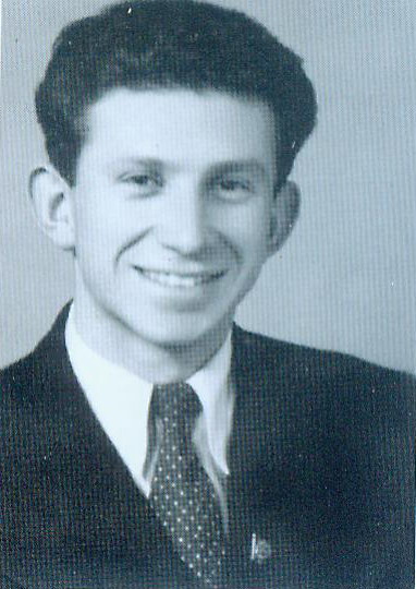 Давид Симанович – студент филфака БГУ (начало 1950-х г.). Источник иллюстрации: Витебский вокзал, или Вечерние прогулки через годы : дневники / Давид Симанович. – Минск, 2006. – С. 2 вклейки между с. 420–421.