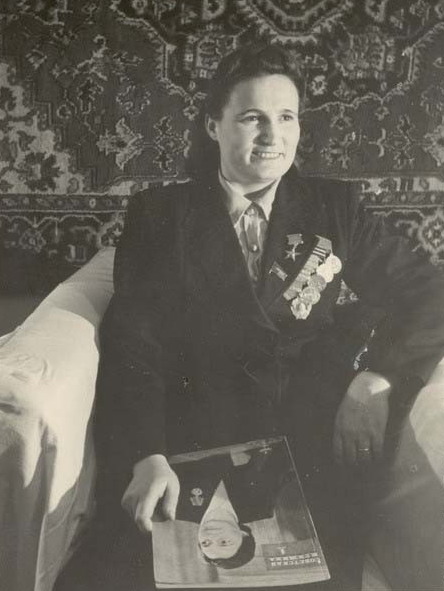 Алена Міронаўна Чухнюк. Крыніца ілюстрацыі: https://monument.goub.by/?p=861