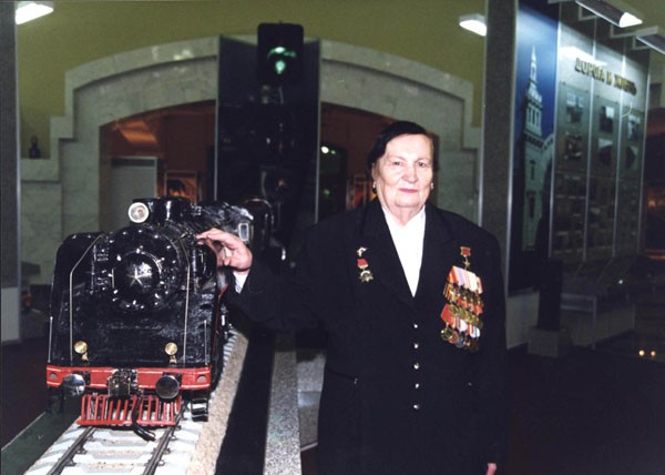 Алена Міронаўна Чухнюк у сталым узросце. Крыніца ілюстрацыі: https://monument.goub.by/?p=861