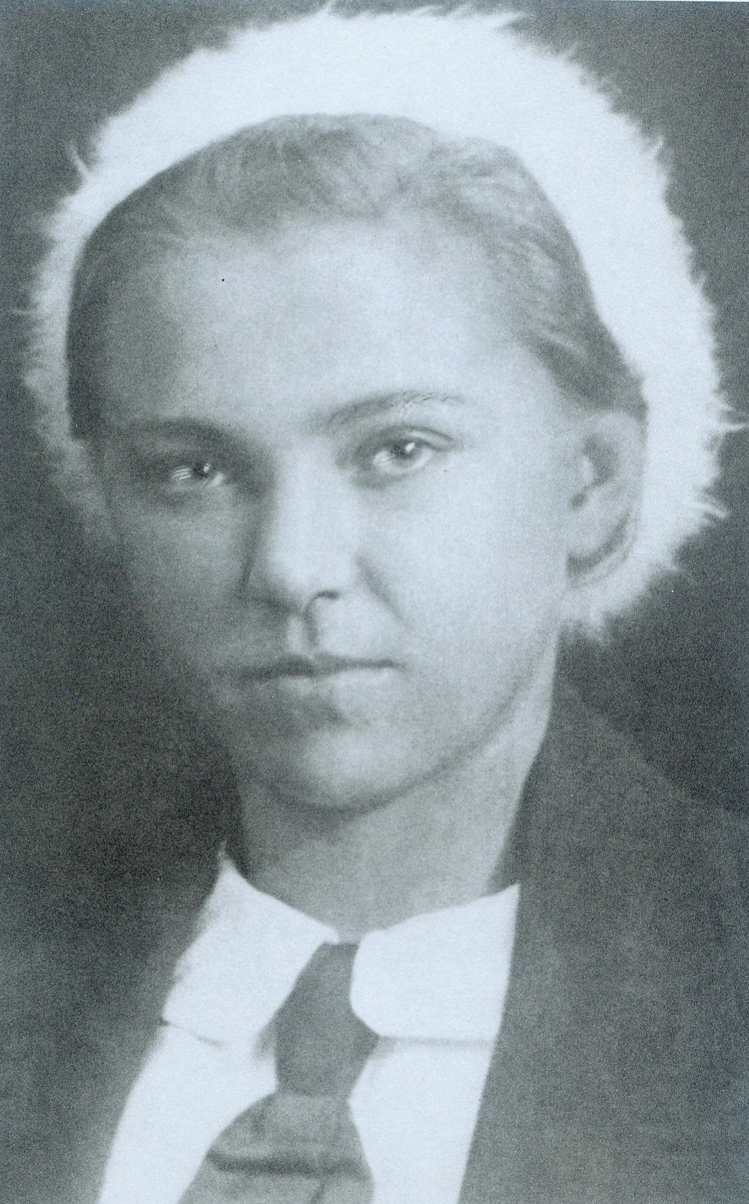 Елена Колесова (1938). Источник иллюстрации: Москвички-партизанки – Герои Отечества : документальные повести / Георгий Фролов, Ирина Фролова ; [послесловие Н. В. Троян]. – Москва, 2004. – С. 26 вклейки между с. 96–97. 