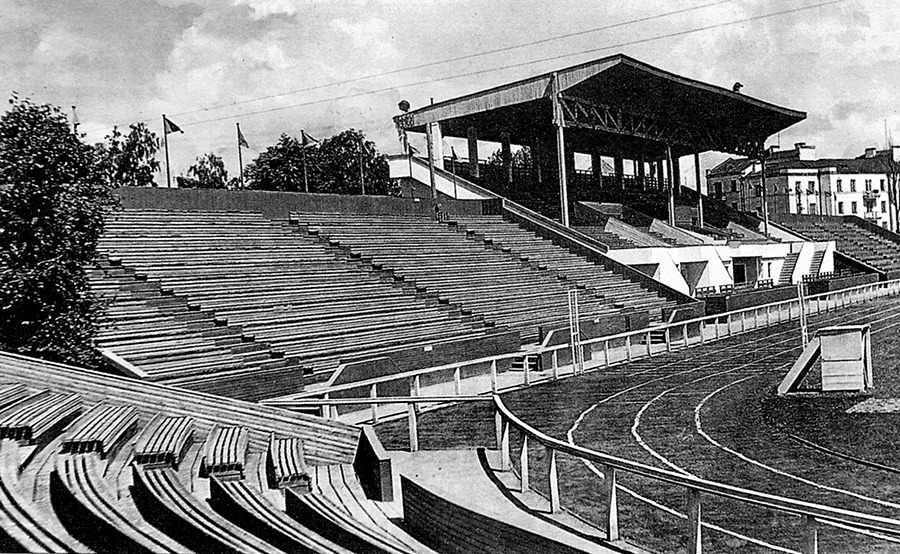 Стадыён "Дынама" ў 1934 г. Крыніца ілюстрацыі: https://stadium-dinamo.by/ru/history