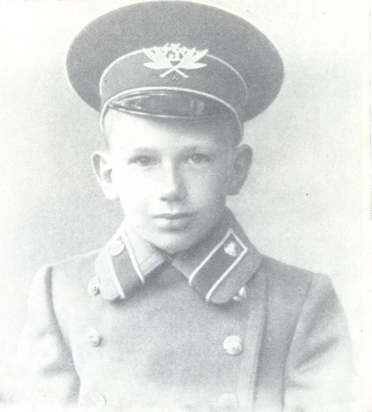 Иван Соллертинский – ученик Третьей петербургской гимназии (1911). Источник иллюстрации: Памяти И. И. Соллертинского : Воспоминания, материалы, исследования / [сост. и авт. коммент. Л. Михеева]. – 2-е изд., доп. – Ленинград, 1978. – С. 5. 