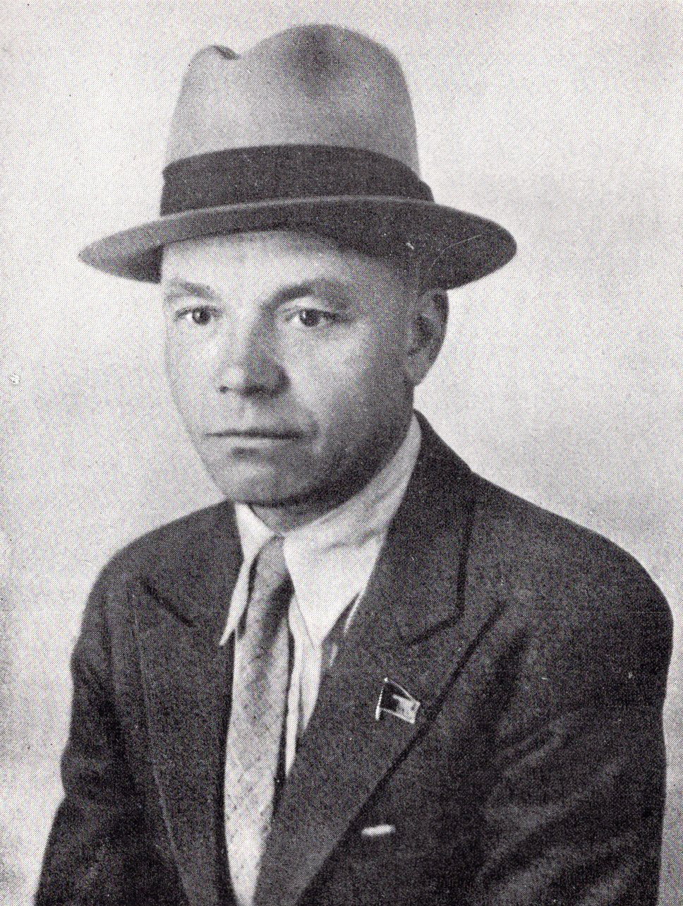 Піліп Пестрак (Масква, 1943). Крыніца ілюстрацыі: Збор твораў : у 5 т. / Піліп Пестрак ; рэдкалегія: Барысенка В. В. і інш. ; [аўтар прадмовы, с. 6–22, К. Р. Хромчанка ; Акадэмія навук БССР, Інстытут літаратуры імя Я. Купалы]. – Мінск, 1984. – Т. 1 : Вершы, паэма, апавяданні, аповесці. – Уклейка паміж с. 160–161.