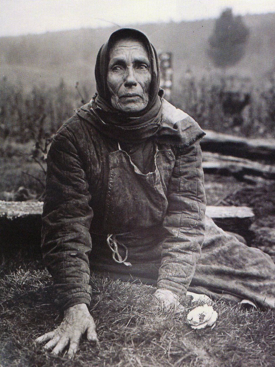 Стэфанія Станюта ў ролі Дар'і ў мастацкім фільме рэжысёра Э. Клімава "Развітанне" (1981). Крыніца ілюстрацыі: Скарбніца нацыянальнай літаратуры і мастацтва : [камплект рэпрадукцый] / Установа "Беларускі дзяржаўны архіў-музей літаратуры і мастацтва" ; укладальнікі: Г. В. Запартыка, Т. В. Кекелева, У. Г. Кулажанка ; [аўтар тэксту]: Таццяна Шырокава. – Мінск : [б. в.], 2010. 