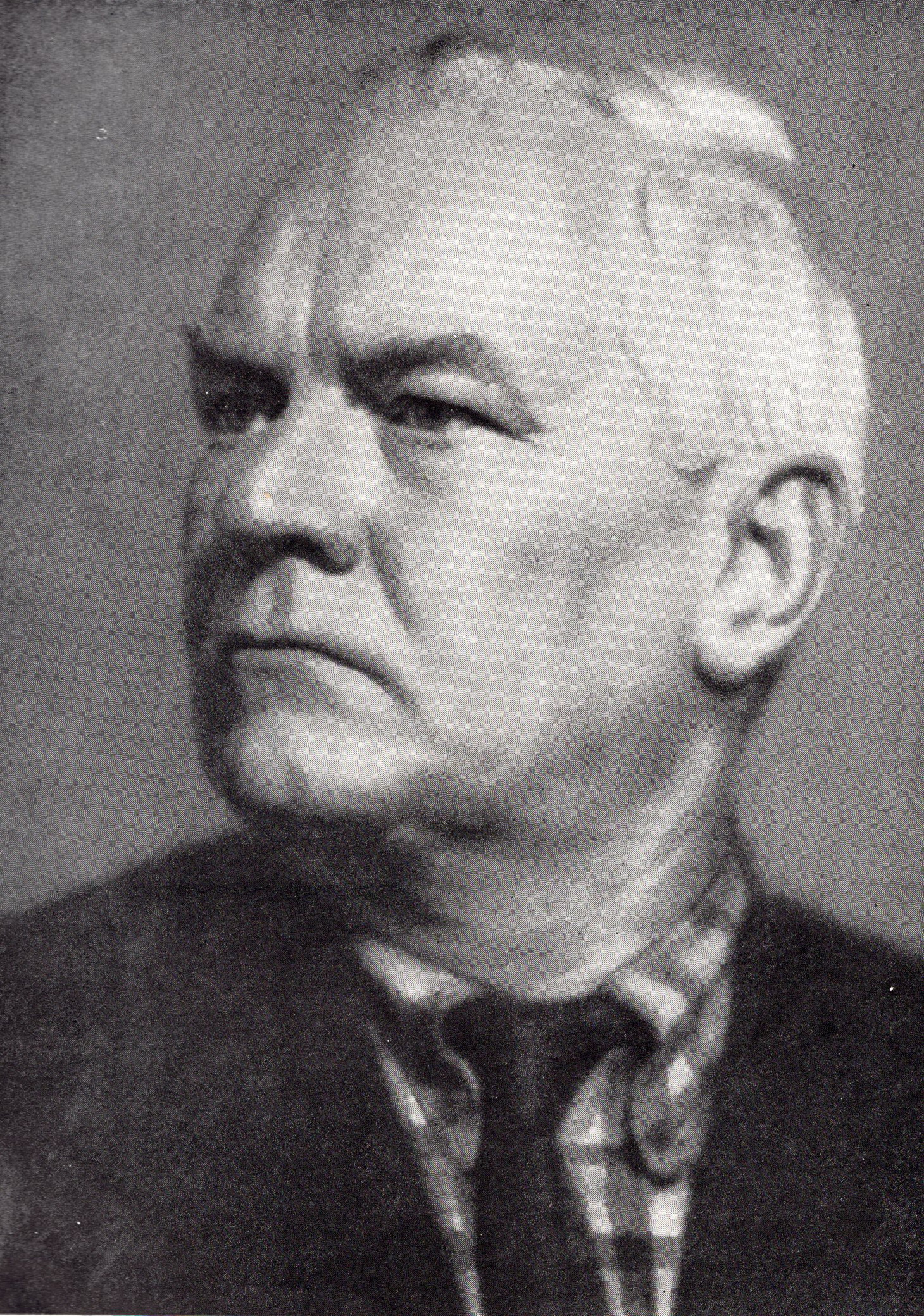 Иван Осипович Ахремчик. Источник иллюстрации: Иван Осипович Ахремчик / Е. Аладова. – Москва, 1960. – Фронтиспис. 