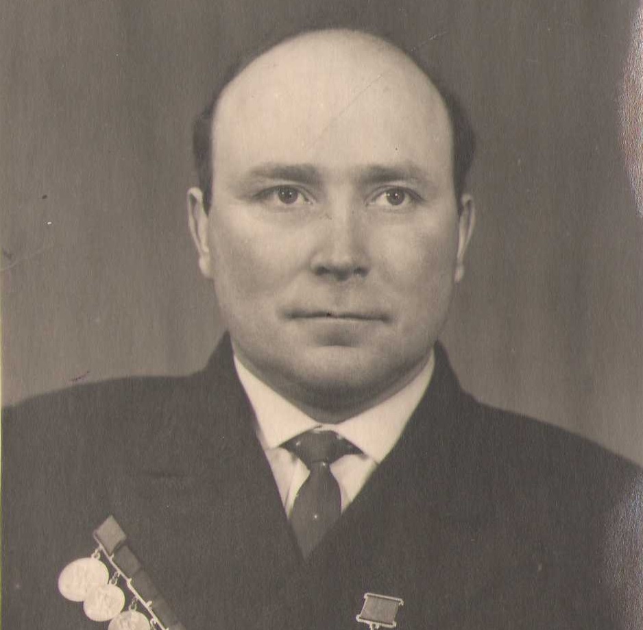 Уладзімір Канстанцінавіч Вайтэцкі. Крыніца ілюстрацыі: http://cbs.okglub.by/elektronnyya-resursy/bd-glybokae-glybachane/pratsounaya-slava-glybochchyny/2771-vajtetski-uladzimir-kanstantsinavich