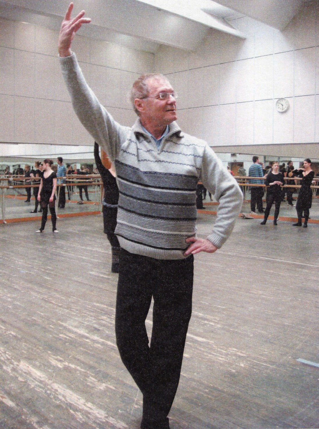 Мікалай Дудчанка паслМікалай Дудчанка – балетмайстар (2014). Крыніца ілюстрацыі:  Неўтаймаваны : да 70-годдзя Мікалая Дудчанкі / [кіраўнік праекта, укладальнік М. А. Козенка]. – Мінск, 2015. – С. 124.. 