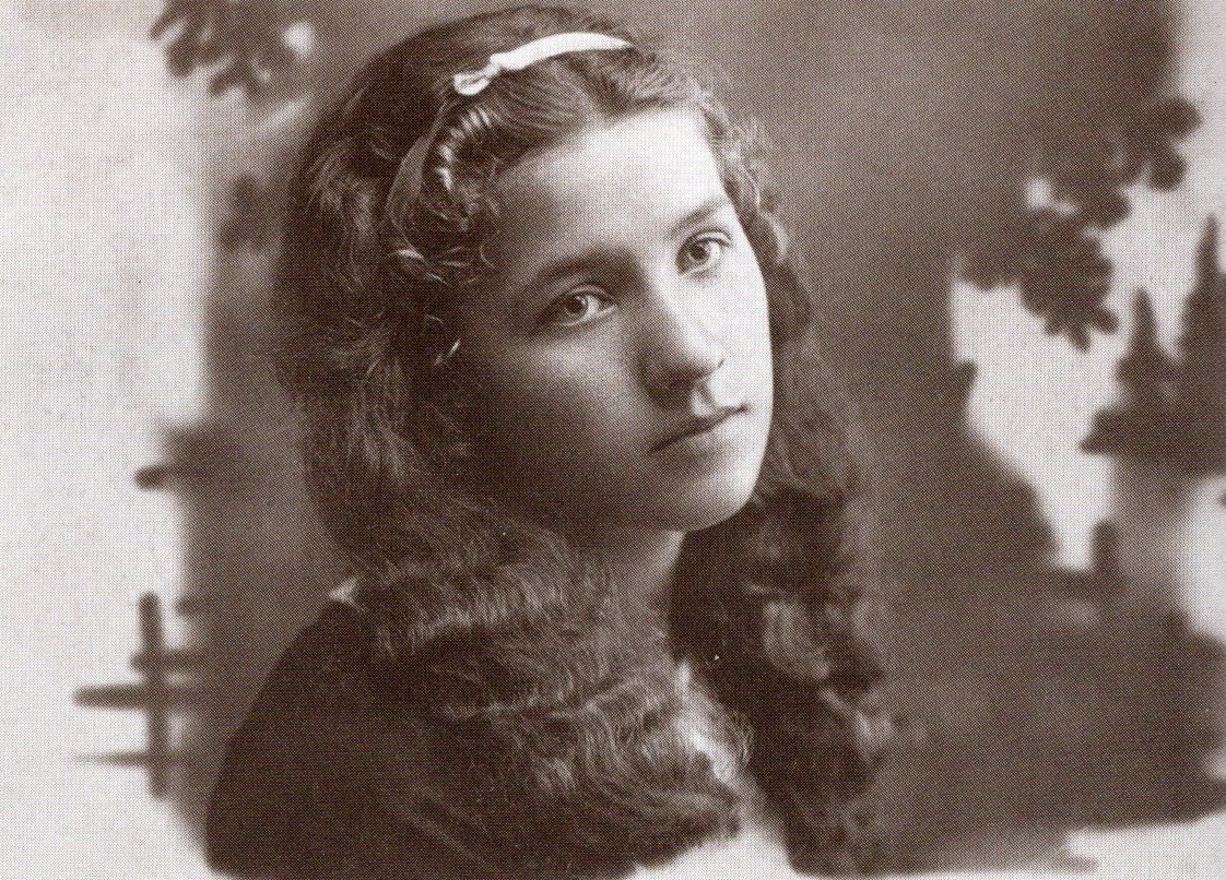 Крыніца ілюстрацыі: Надежда Троян / Николай Долгополов. – Москва, 2016. – С. 4 вклейки между с. 64–65.