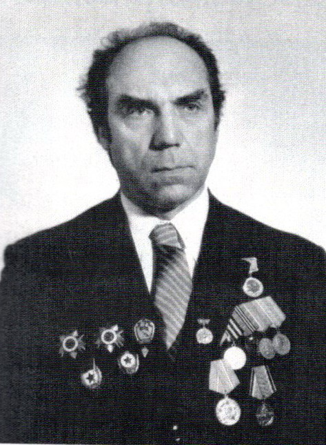 М. Солапаў (1967). Крыніца ілюстрацыі: Михаил Солопов. Жизнь в музыке : сборник статей, материалов, документов / [составитель М. С. Григорьев]. – Минск, 2014. – Вклейка между с. 86–87. 