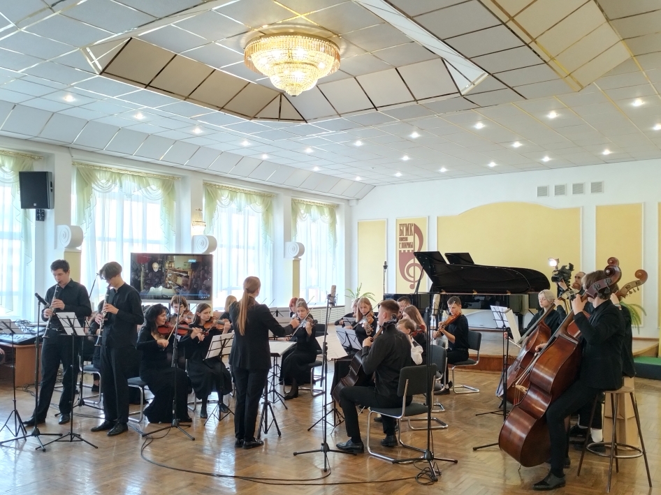 Брэсцкі дзяржаўны музычны каледж імя Р. Шырмы, УА