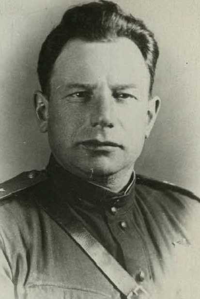 Зіньковіч Мітрафан Іванавіч. Крыніца ілюстрацыі: https://pamyat-naroda.ru/heroes/pamyat-commander431/