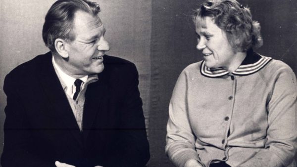 Надзея Багданава і Сяргей Смірноў (1965). Крыніца ілюстрацыі: https://zateevo.info/bogdanova-nadezhda-aleksandrovna/