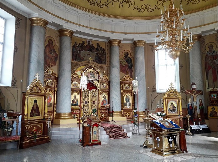 Лідскі кафедральны сабор у імя Святога Архангела Міхаіла. Крыніца ілюстрацыі: https://vedaj.by/index.php/garady/grodna/lida/lida?hitcount=0