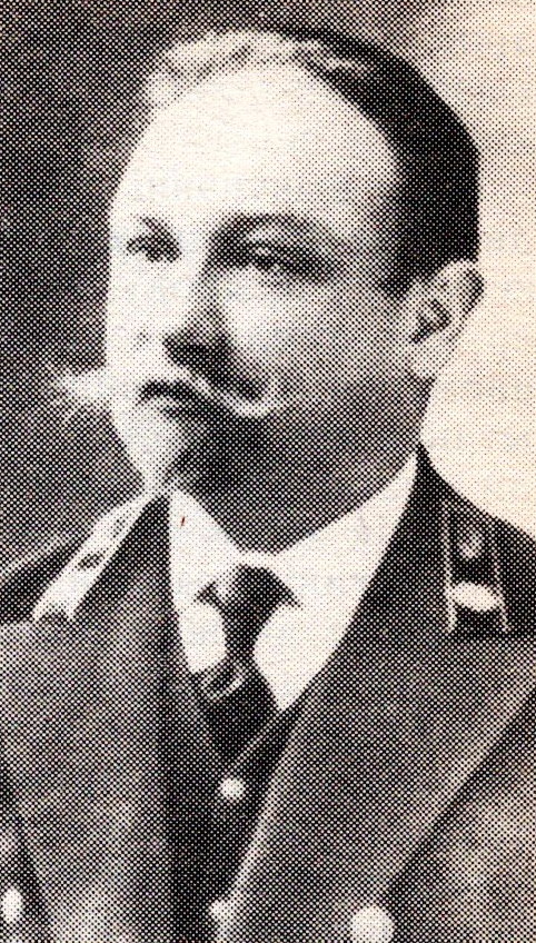 Сяргей Канстанцінавіч Паўловіч у час працы інспектарам народных вучылішчаў (1913–1918). Крыніца ілюстрацыі:Народная адукацыя і педагагічная навука ў Беларусі (1917–1945) / [М. С. Крот і інш. ; пад рэдакцыяй Г. Р. Сянькевіч і інш. ; кансультанты: У. С. Аранскі, Ф. Р. Паначын, Ф. С. Ягораў]. – Мінск, 1993. – С. 260. 