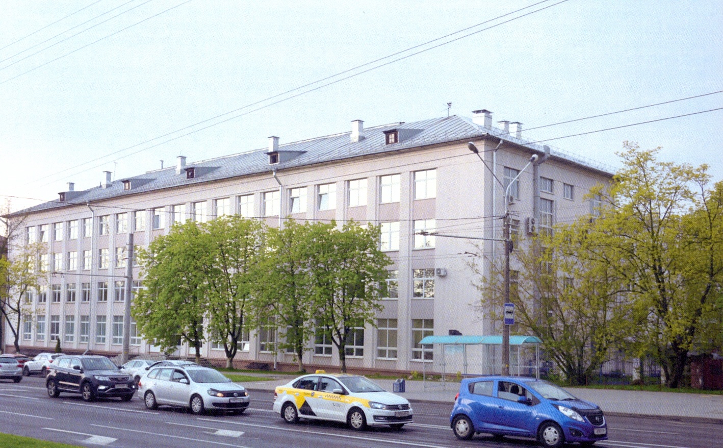 Будынак Аб'яднанага інстытута машынабудавання НАН Беларусі. Крыніца ілюстрацыі: Объединяя судьбы: исторический фотоальбом, посвященный 65-летию Объединенного института машиностроения Национальной академии наук Беларуси. – Минск, 2022. – С. 102.