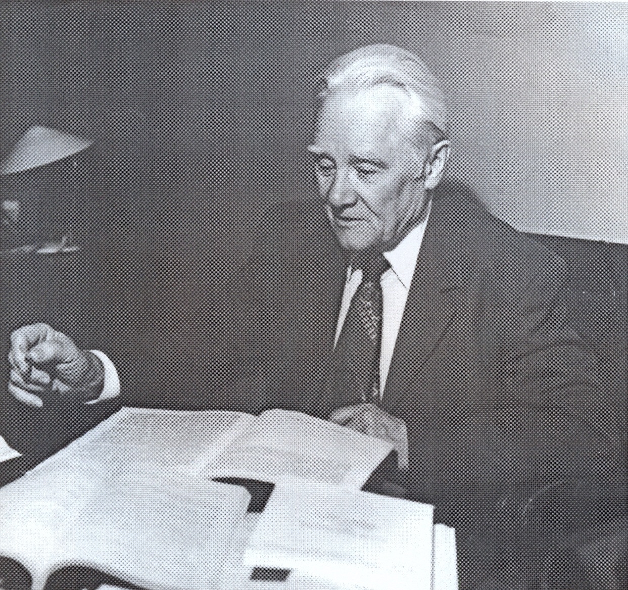 Уладзімір Іванавіч Крылоў. Крыніца ілюстрацыі: Труды Института математики. – 2002. – Т. 11.